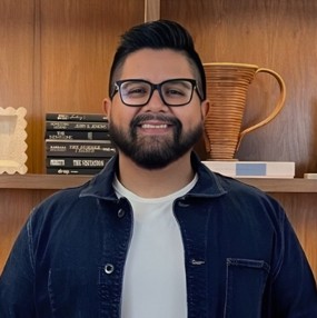 Ude Rosales headshot